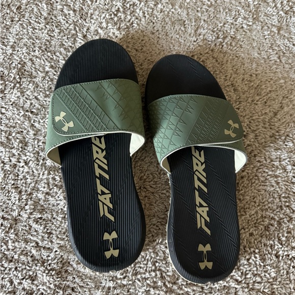 Under Armour Green and Black Slides Size 11 - Picture 1 of 2